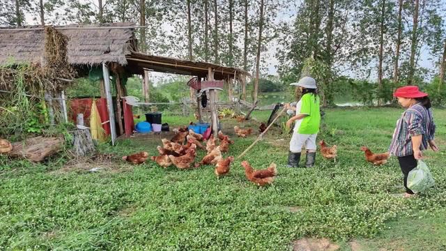 FOOD BANK ธนาคารอาหาร สู้โควิด-19 : ผลงานนักสื่อสารสร้างสรรค์ ภาคอีสาน