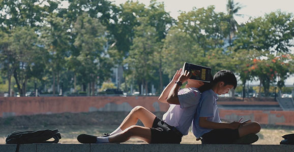 Middle Shade of Gray : ทีม กองน้อยสตูดิโอ = คลิปสั้นประเด็นกลุ่มอ่อนไหวและเปราะบาง