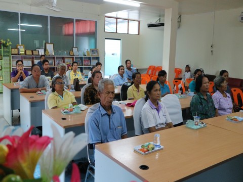  กลยุทธ์ ชุดออกศึก กิจกรรมประชุมผู้ปกครองนักเรียนกลุ่มเป้าหมาย โรงเรียนชุมขนวัดรวง